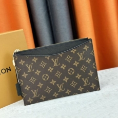 Louis Vuitton Clutch Bags